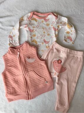 Rugged Bear - Chicks Onesie, Pant & Vest Set - 3-6 months
